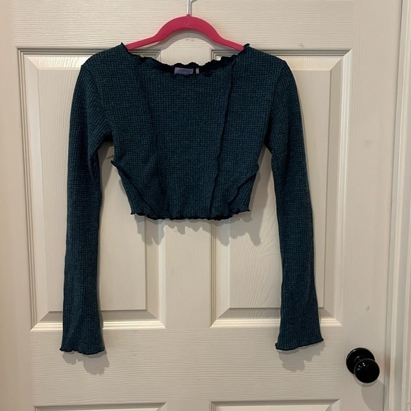 Out from under green crop top, small - Picture 2 of 8